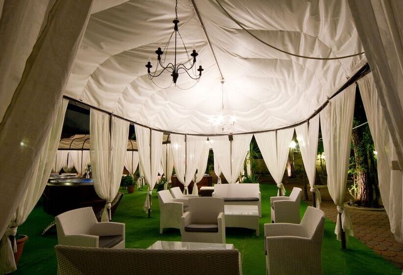 Отель Villaggio La Pescaccia