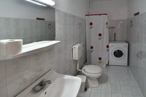 Manos Apartments