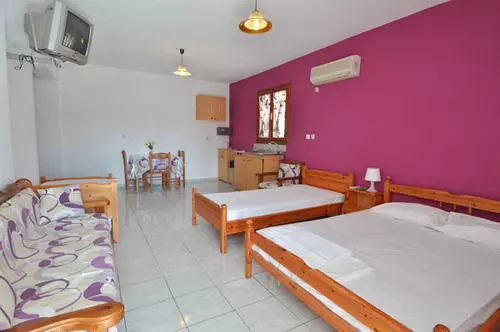 Manos Apartments