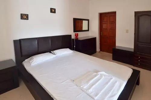 Manos Apartments