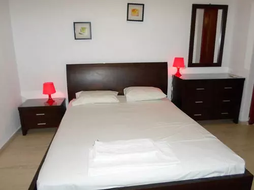Manos Apartments