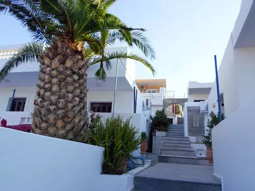 Manos Apartments