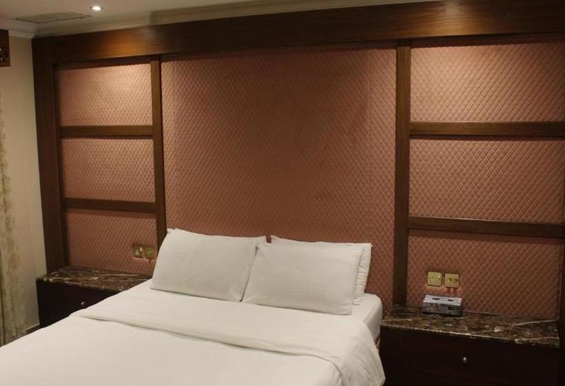 Terrace Furnished Apartments Salmiya