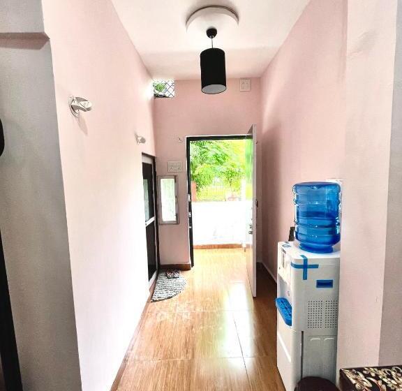 Vandrarhem The Backpackstack