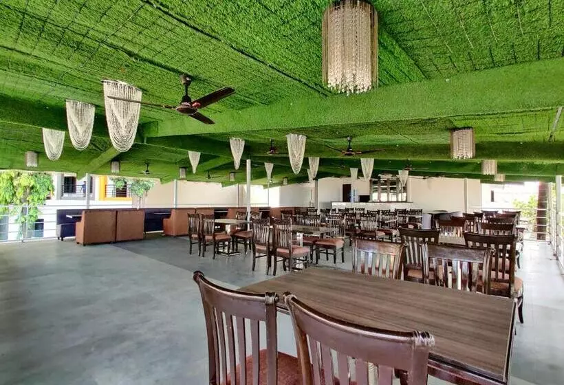 Golden Chariot Hotel Daman