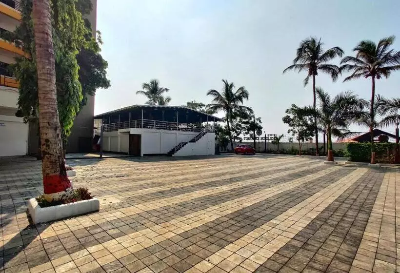 Golden Chariot Hotel Daman