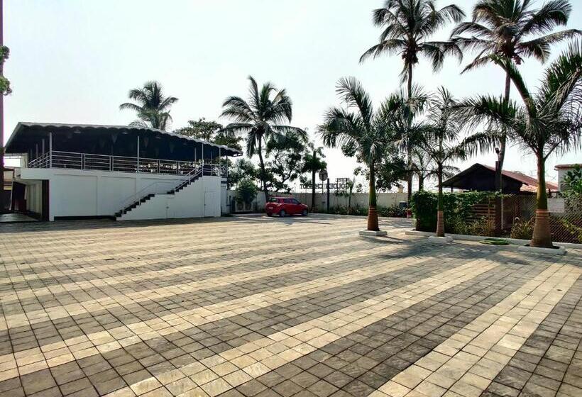 Golden Chariot Hotel Daman