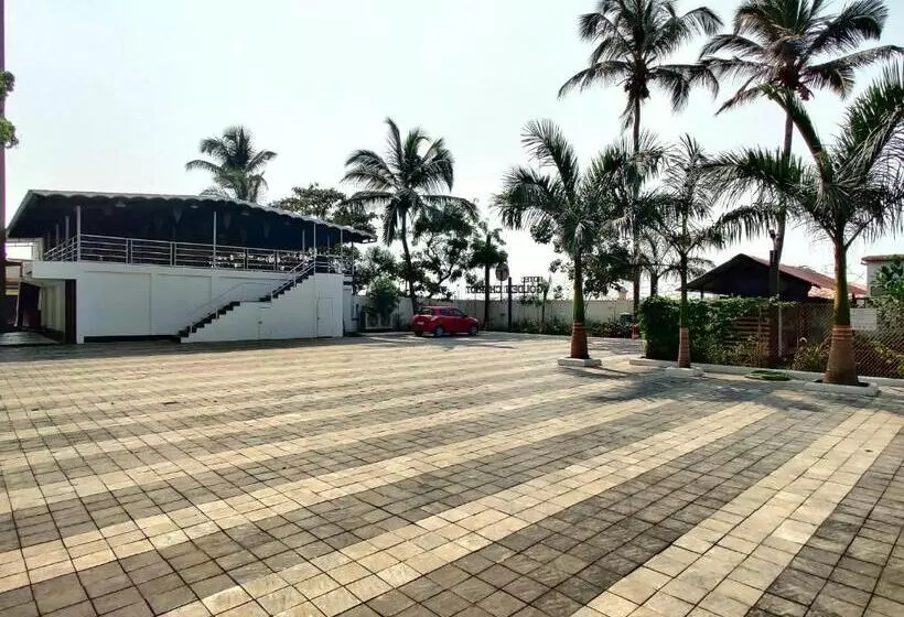 Golden Chariot Hotel Daman