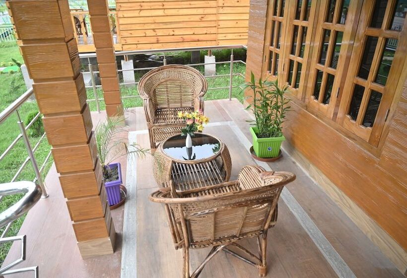 هتل De Aloha Resort