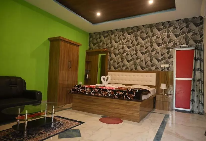 هتل De Aloha Resort