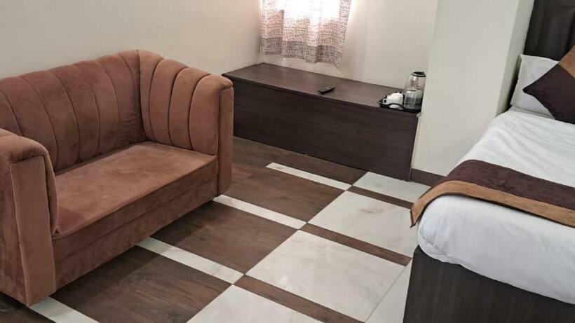 هتل Govindam Elite