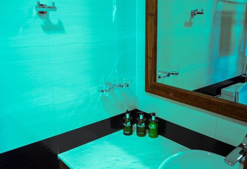 هتل Maaniya Palace