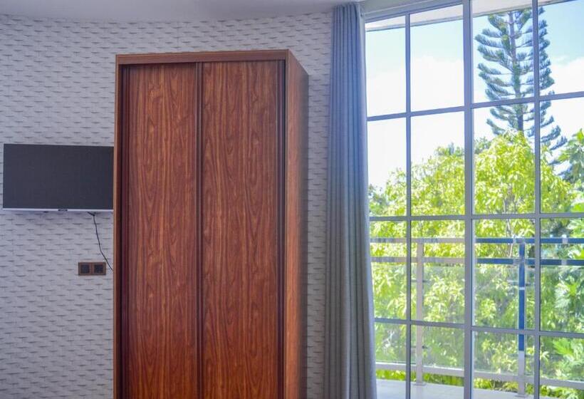 هتل Maaniya Palace