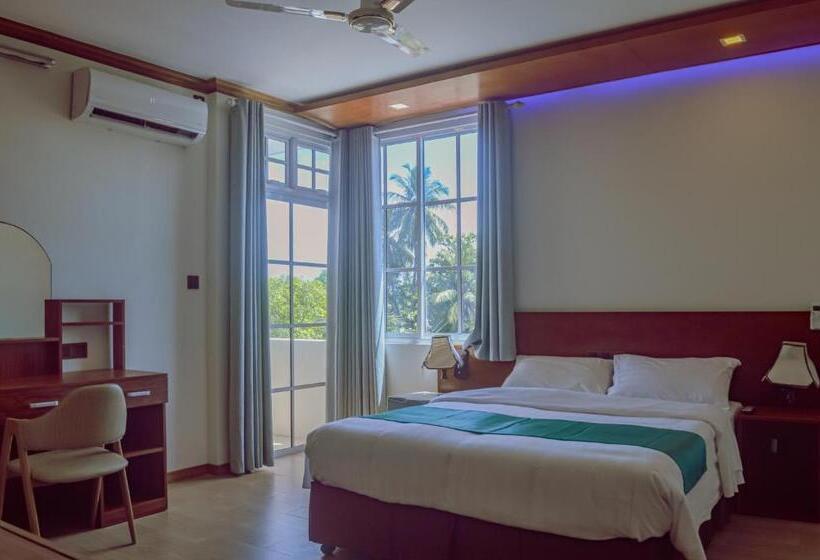 هتل Maaniya Palace