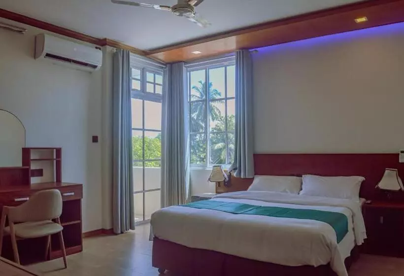 هتل Maaniya Palace