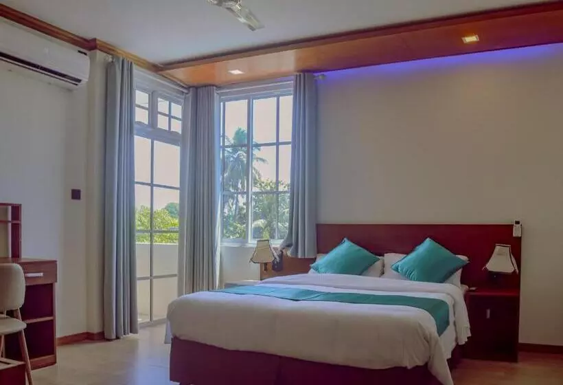 هتل Maaniya Palace