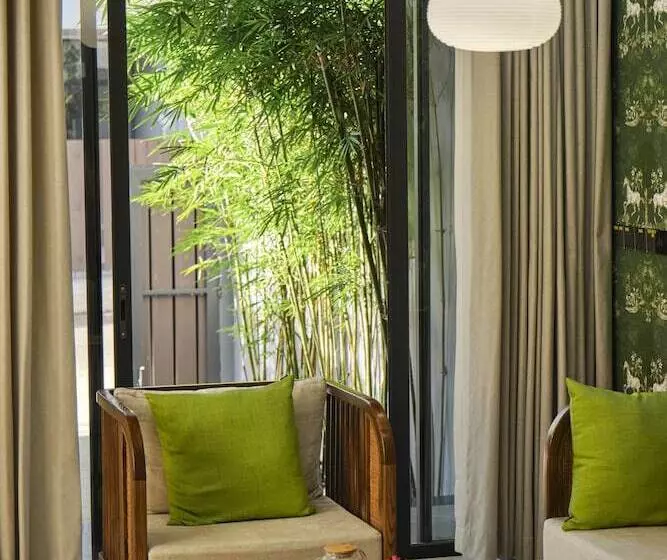 هتل The Coffee City   Healing & Retreats