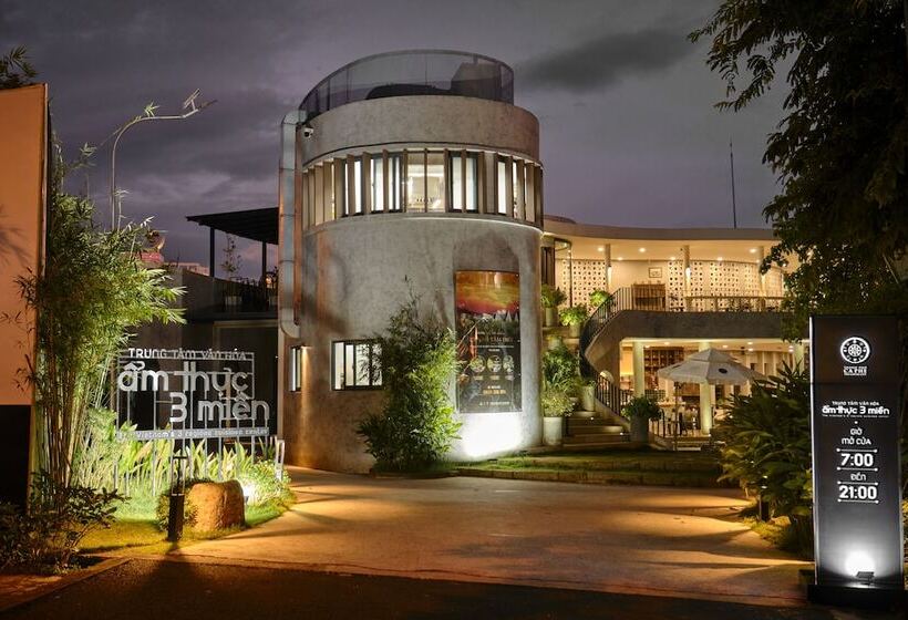 هتل The Coffee City Healing & Retreats