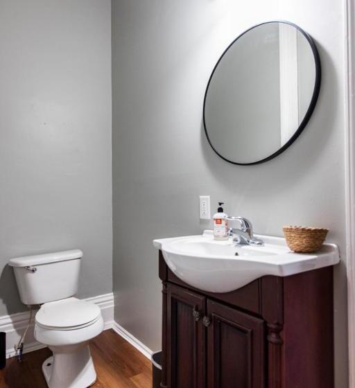 Pansiyon Suite Near Downtown Louisville, Ky   Suite I