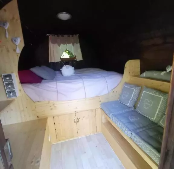 Aamiaismajoitus (B&B) Les Tonneaux De Lisores