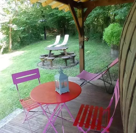 Aamiaismajoitus (B&B) Les Tonneaux De Lisores