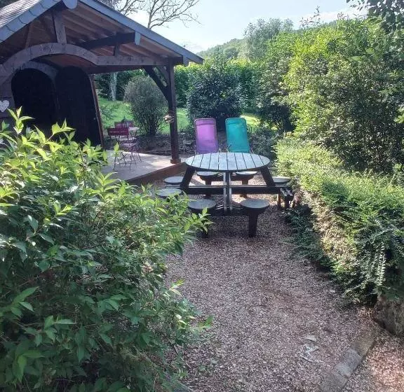 Aamiaismajoitus (B&B) Les Tonneaux De Lisores