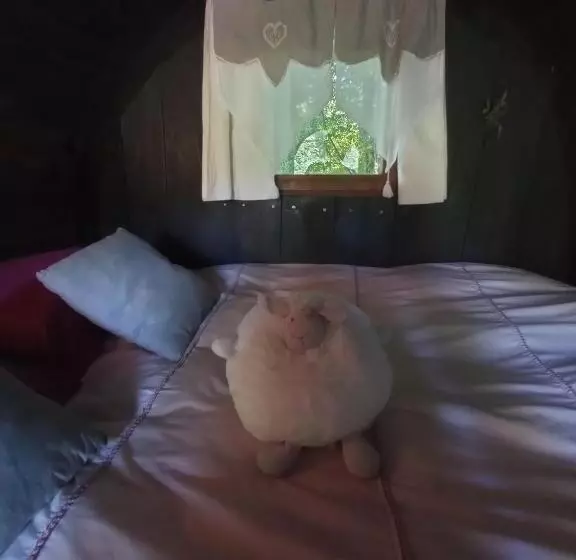 Aamiaismajoitus (B&B) Les Tonneaux De Lisores