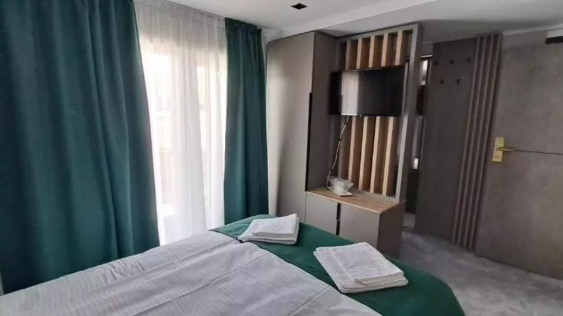 Hotelli Plutitor Lebăda