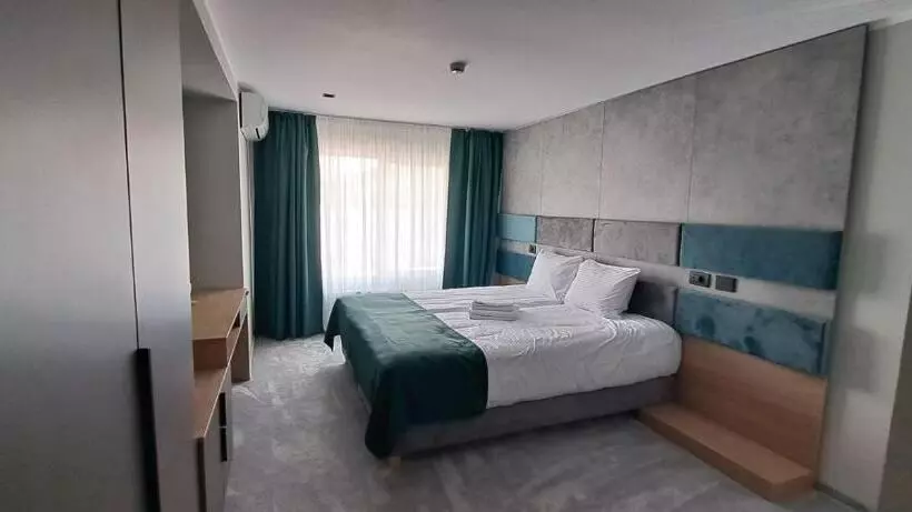 Hotelli Plutitor Lebăda