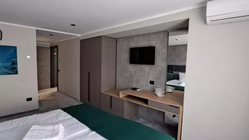 Hotelli Plutitor Lebăda