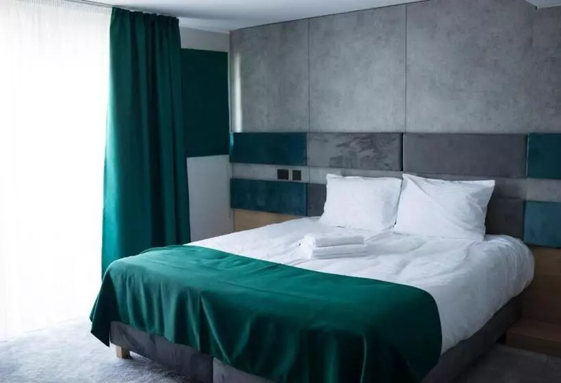 Hotelli Plutitor Lebăda