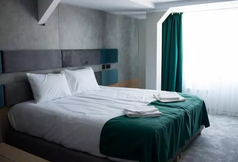 Hotelli Plutitor Lebăda