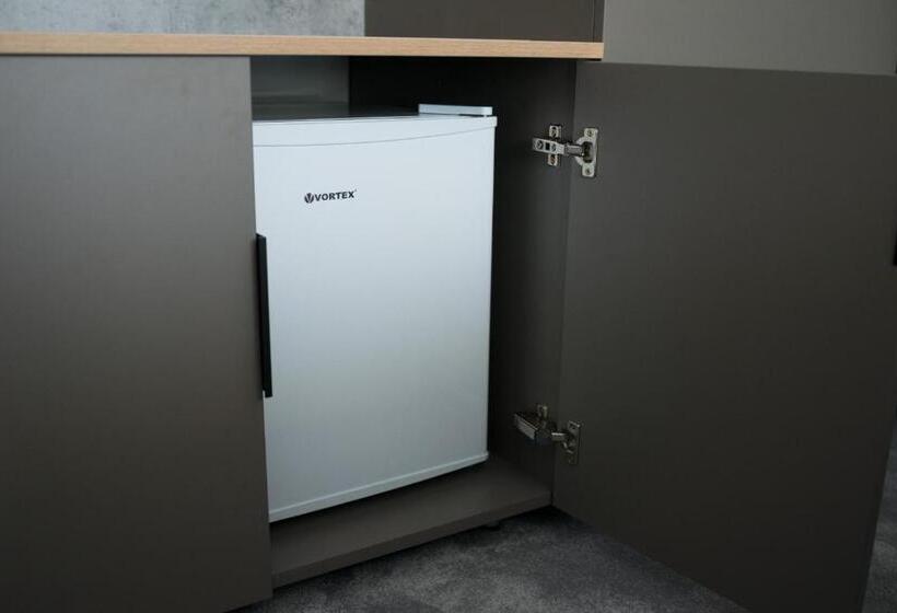 هتل Plutitor Lebăda