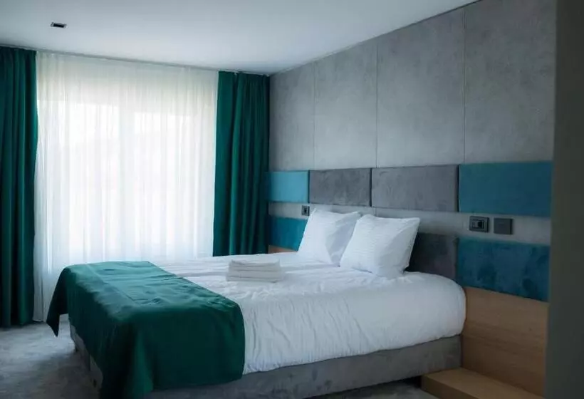 Hotelli Plutitor Lebăda