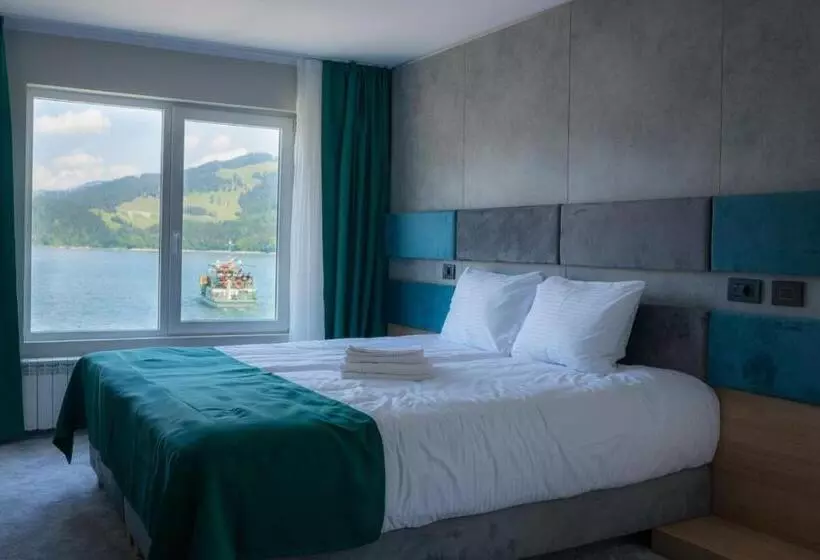 Hotelli Plutitor Lebăda