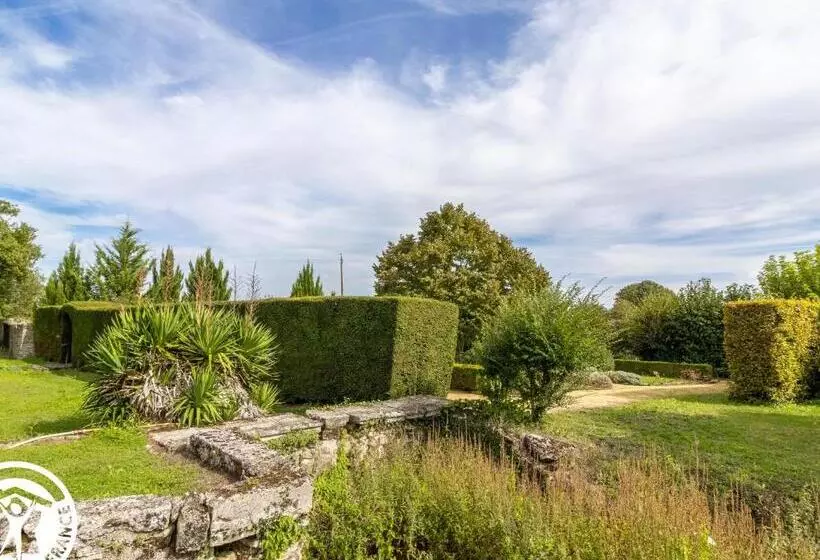 Majatalo évasion Romantique Au Prieuré Avec Jardin En Anjou, Petit Déjeuner Inclus   Fr 1 622 63