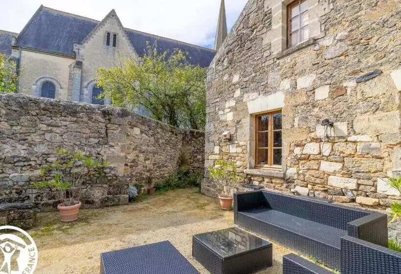 Majatalo évasion Romantique Au Prieuré Avec Jardin En Anjou, Petit Déjeuner Inclus   Fr 1 622 63