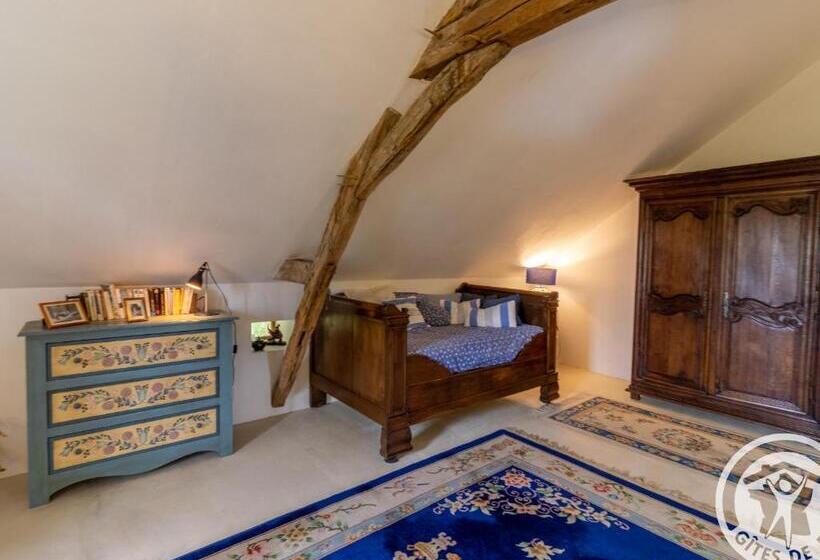 פנסיון évasion Romantique Au Prieuré Avec Jardin En Anjou, Petit Déjeuner Inclus Fr 1 622 63