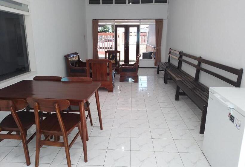 بنسيون Welirang 20b Homestay