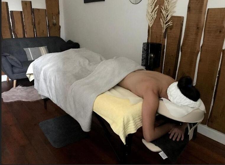 住宿加早餐  Chez Franck Et Sandra , Plein Centre Ville, 1 Er étage