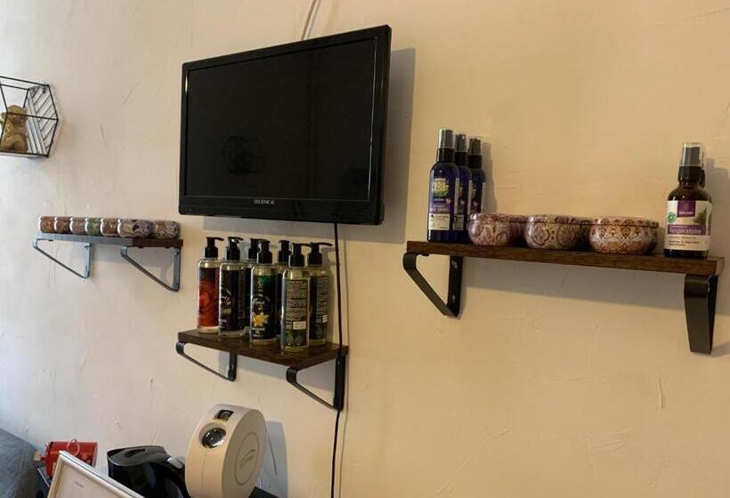 住宿加早餐  Chez Franck Et Sandra , Plein Centre Ville, 1 Er étage