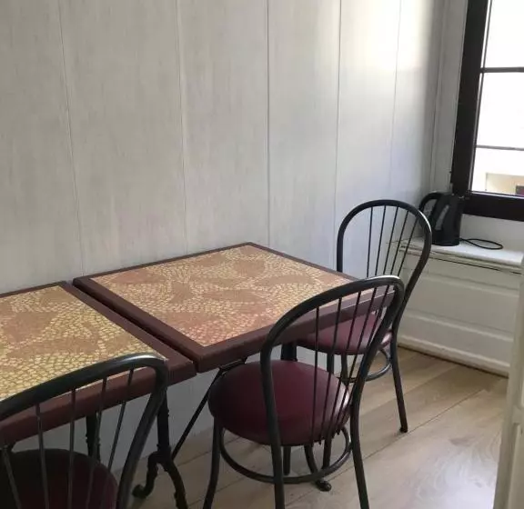 ベッドアンドブレックファースト Chez Franck Et Sandra , Plein Centre Ville, 1 Er étage