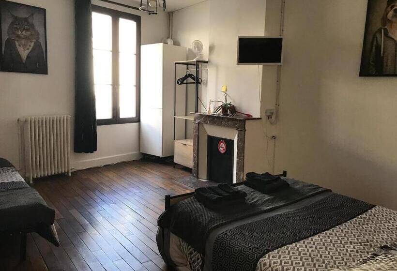 住宿加早餐  Chez Franck Et Sandra , Plein Centre Ville, 1 Er étage