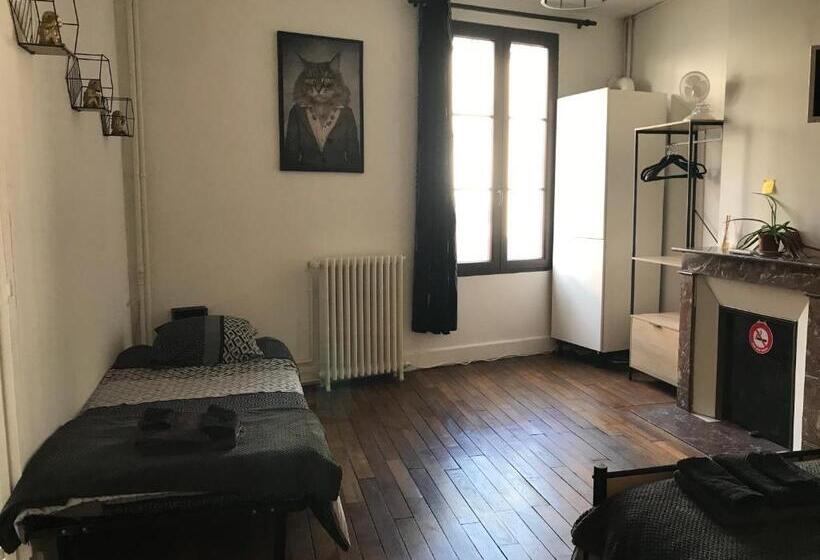 住宿加早餐  Chez Franck Et Sandra , Plein Centre Ville, 1 Er étage