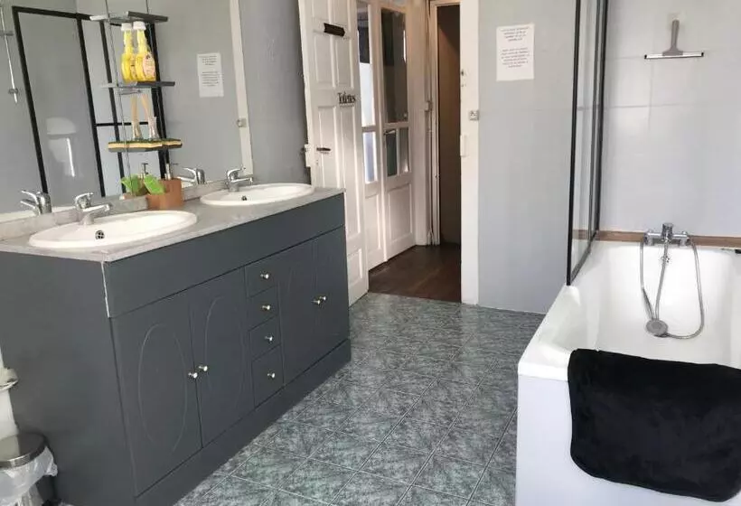 ベッドアンドブレックファースト Chez Franck Et Sandra , Plein Centre Ville, 1 Er étage