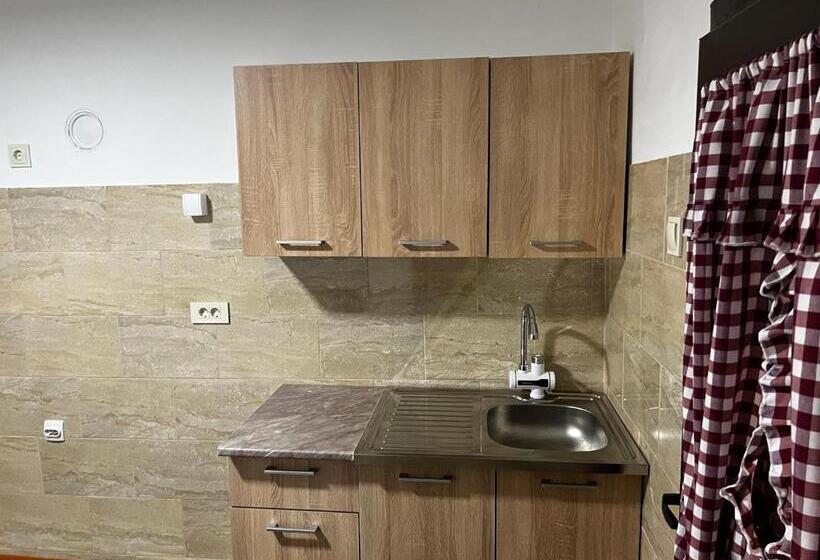 تختخواب و صبحانه Krcma U Planini