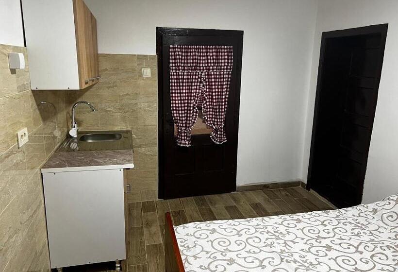 تختخواب و صبحانه Krcma U Planini