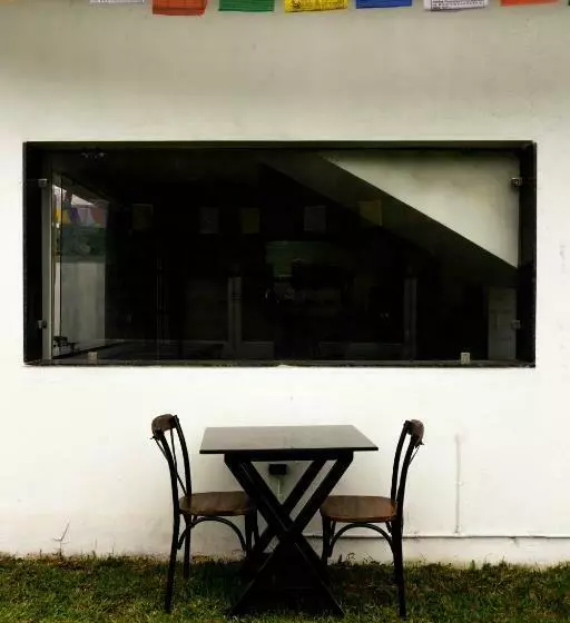 ベッドアンドブレックファースト The Door To Nirvana Cottages