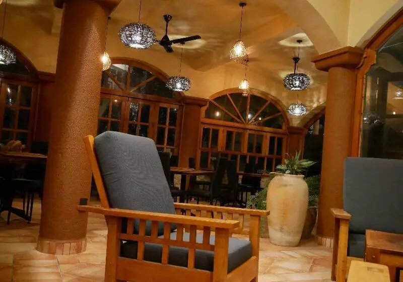 هتل Casa Ceiba Huatulco   Adults Only