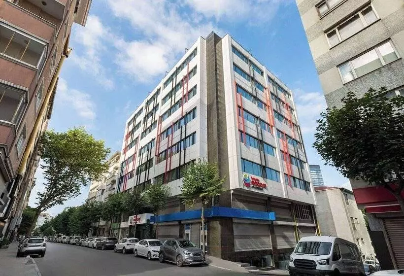 ホテル Ramada Encore By Wyndham Istanbul Sisli